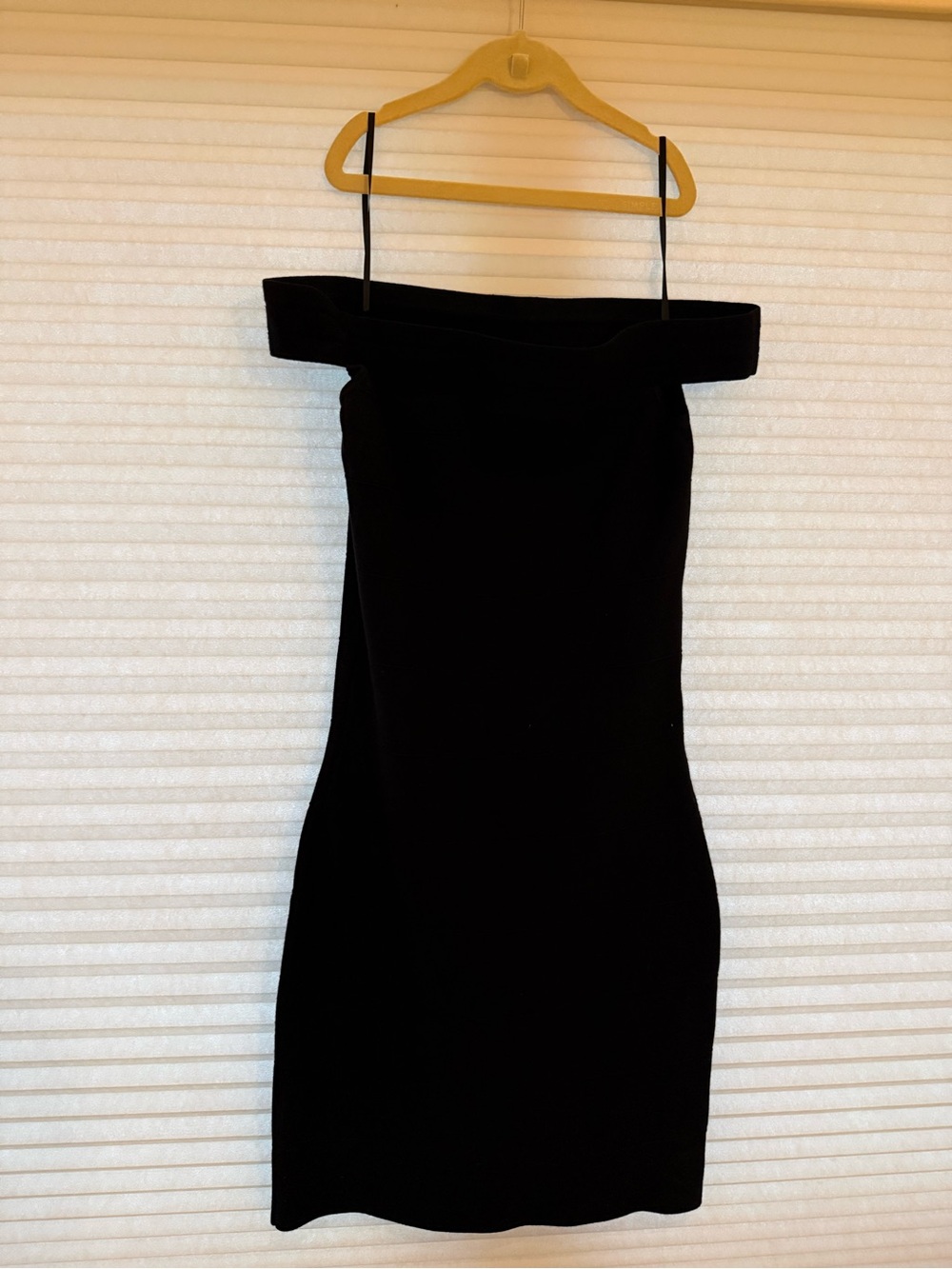 Elizabeth and James Black Strapless Sheath Dress